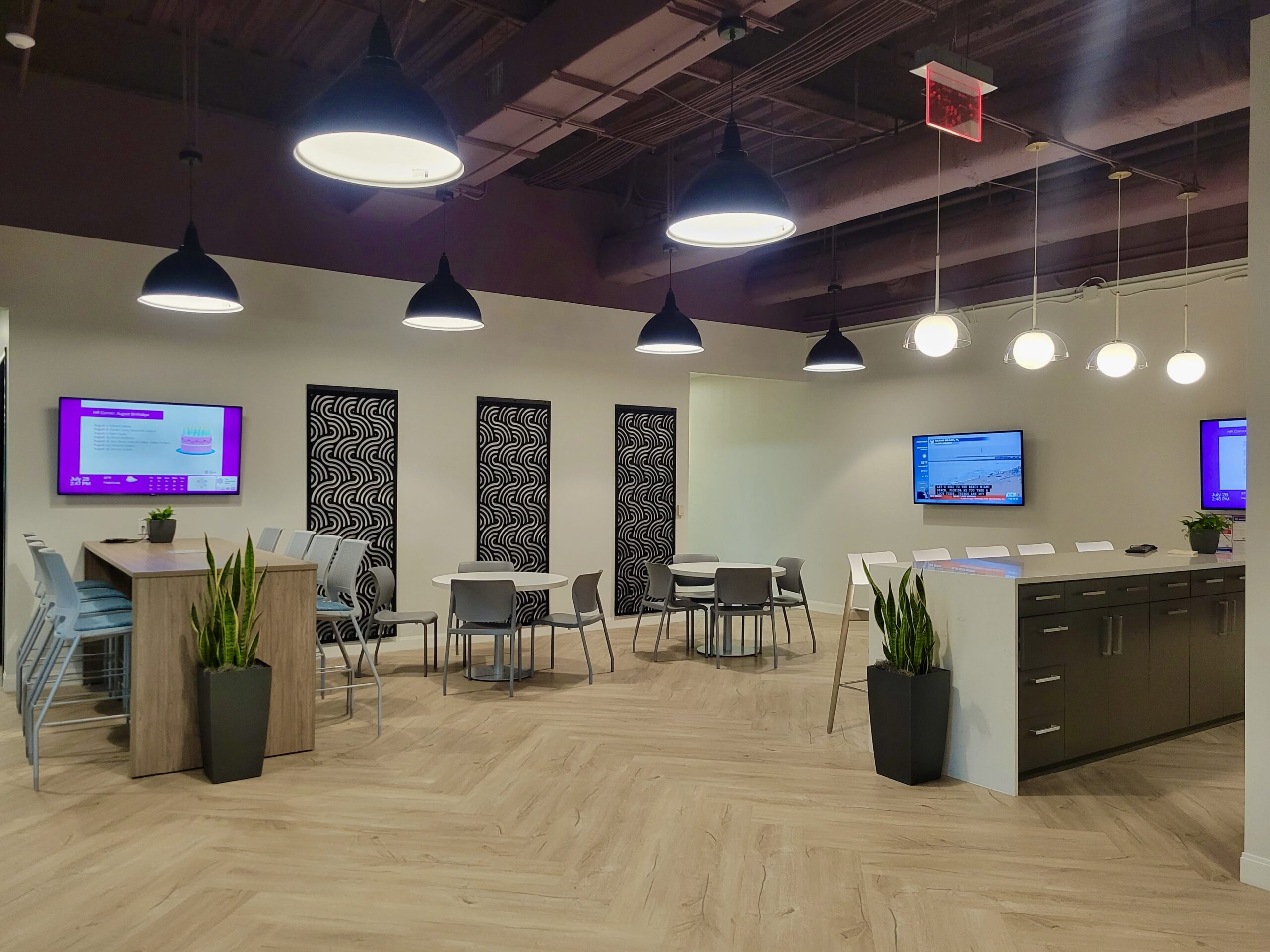 breakroom1-min-scaled